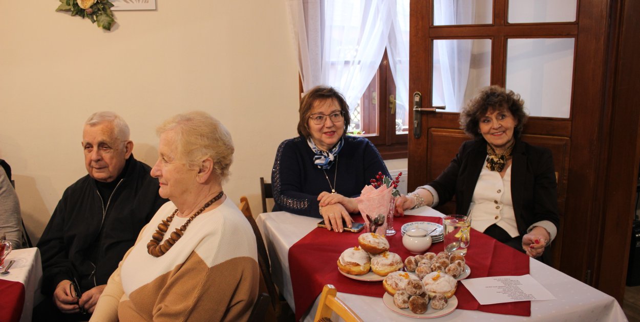Powiedział Bartek, że dziś tłusty czwartek… Stowarzyszenie UTW świętowało
