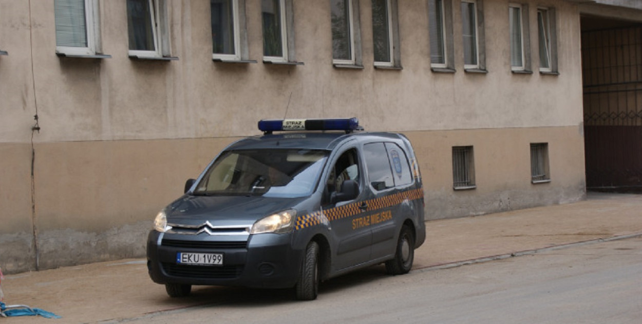 Straż Miejska do likwidacji? W tle napaść w centrum. Odpowiada prezydent Kutna