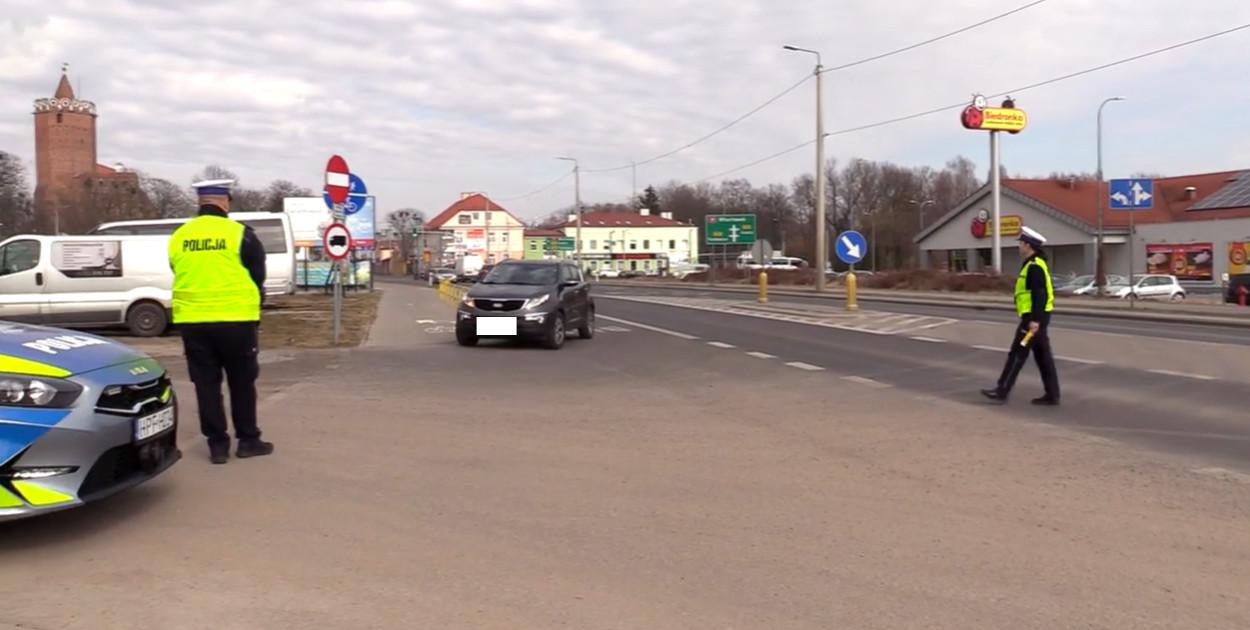 Łęczyca: Łapki na kierownicę. Jakie błędy popełniają kierowcy? Video