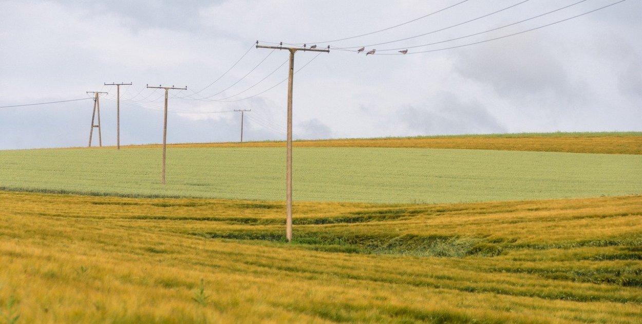 Urządzenia przesyłowe na działce – prawa właściciela nieruchomości