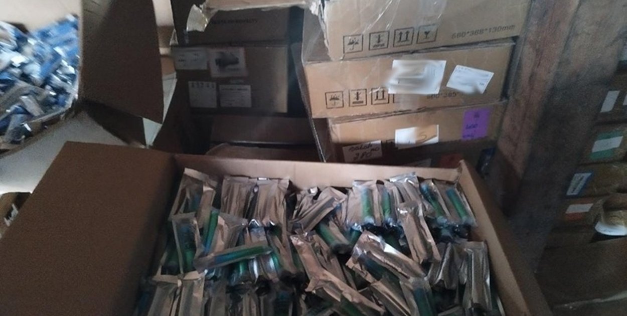 Łódzka KAS przejęła ponad 223 tys. sztuk nielegalnych e-papierosów