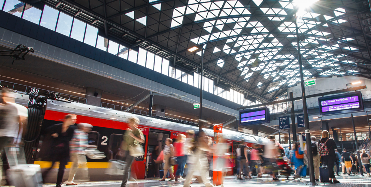 Łódzkie stoi koleją. Podróżowało kilkadziesiąt milionów osób