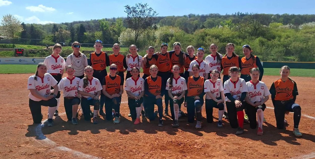 Softballistki z Krośniewic na turnieju Pony League w Pradze